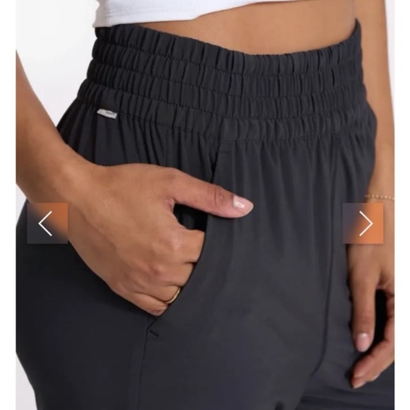 VUORI VILLA JOGGERS WOMENS SMALL - Picture 2 of 10